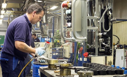 Ct Elastoform Produktion Arbeit 1